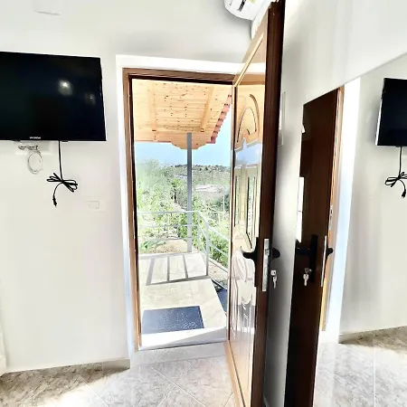 Coral Pensjonat Saranda