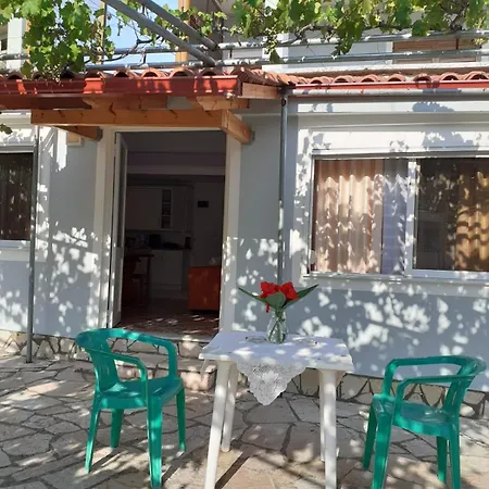 Coral Konukevi 4*