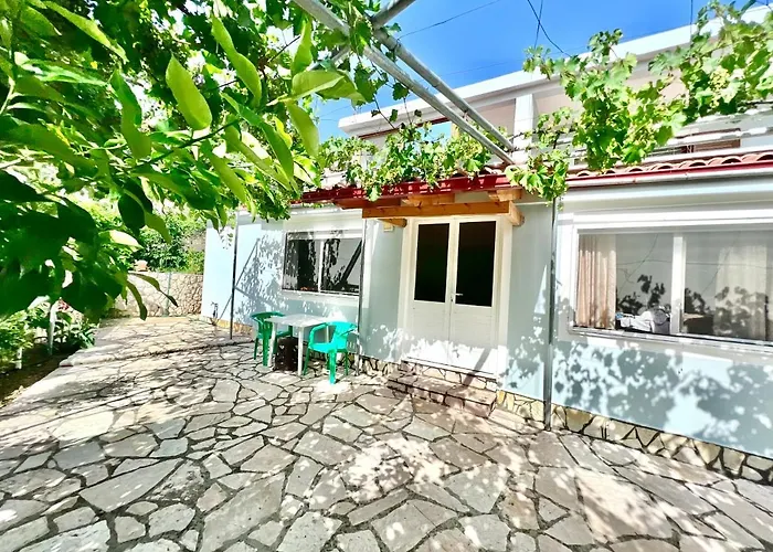 Coral 게스트하우스 Sarandë